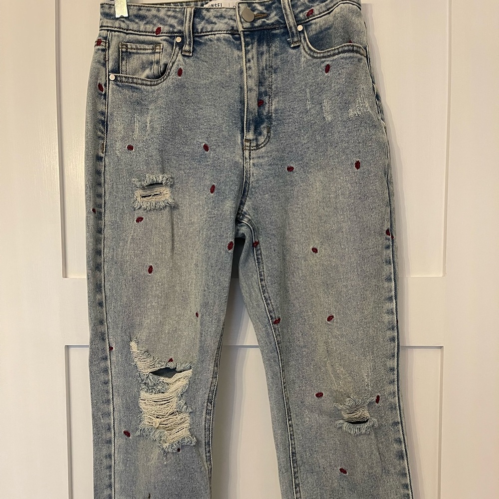 Tinsel Distressed Ripped Jeans with “Lips” Embroidered Cuffed Size 26